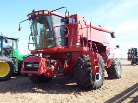 2005 Case-IH 2388 Combine