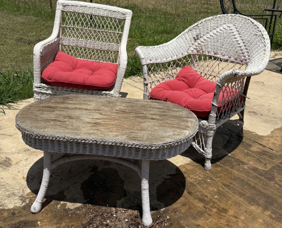 White Wicker Outdoor Table & Chairs
