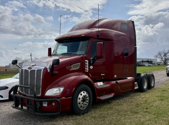2019 Peterbilt 389 Sleeper Semi Truck