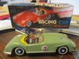 Tin racing car w/sound effects w/box (Made in China)