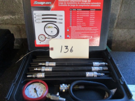 Snap-On automotive compression gauge set
