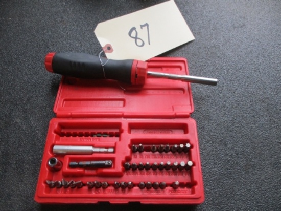 Snap-On magnetic bit set and driver