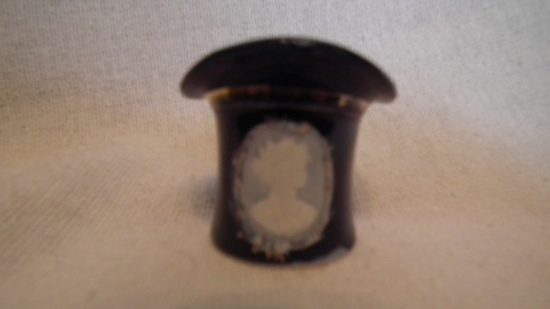 Royal Medallion Blue top hat toothpick holder,