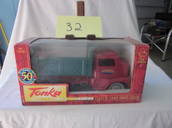 1949 Tonka Classic Dump Truck-NIB-1:18