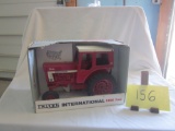 International 1466 Turbo Tractor NIB 1:16