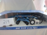 Ertl DMI 530B Ecolo-Tiger tractor NIB 1:16
