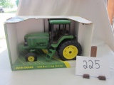 JD 7600 row crop tractor NIB 1:16