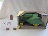 1953 JD 60 Orchard tractor NIB 1:16