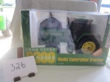 JD 8300 Radio Controlled Tractor