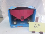 Farm Country Gravity Feed Wagon-NIB-1:16