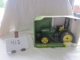 JD 640 MFWD tractor NIB 1:16