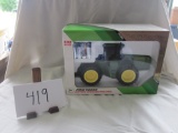JD battery operated tractor NIB 1:32
