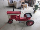 Farmall 560 Pedal Tractor