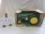 1949/1954 JD R tractor NIB 1:16