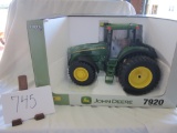 JD 7920 Collector Edition tractor NIB 1:16
