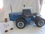 Ford 846 Versatile tractor