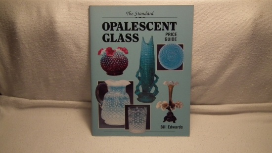 The Standard Opalescent Glass Price Guide by Bill Edwards 1992 64 pp. Color pix.