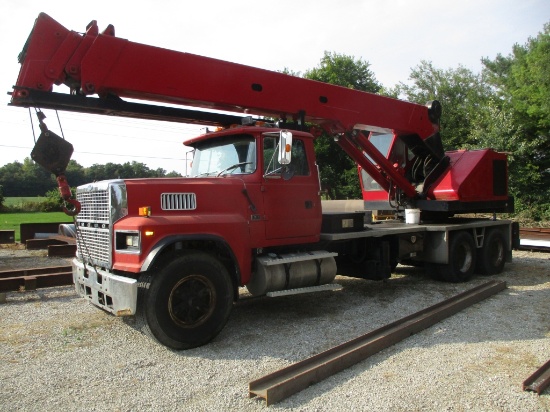 ’93 Ford LT 9000 crane truck, Cat. 3126 dsl. w/ 1965 Bantam 15 ton crane