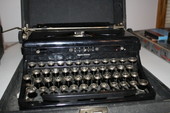 Royal Typewriter in case