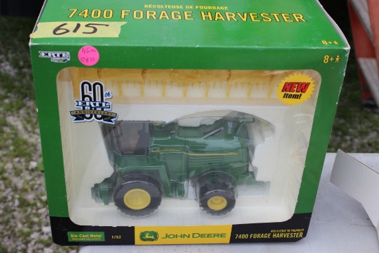 JD 7400 Forage Harvester