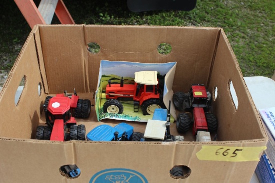 Box lot of 4x4 tractors