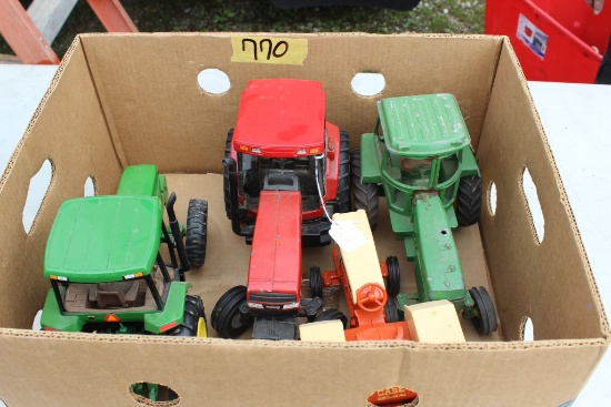 Lot of 5 JD, Case-IH, Case tractors