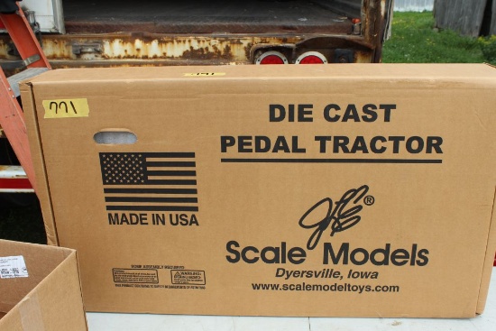Farmall H pedal tractor in box