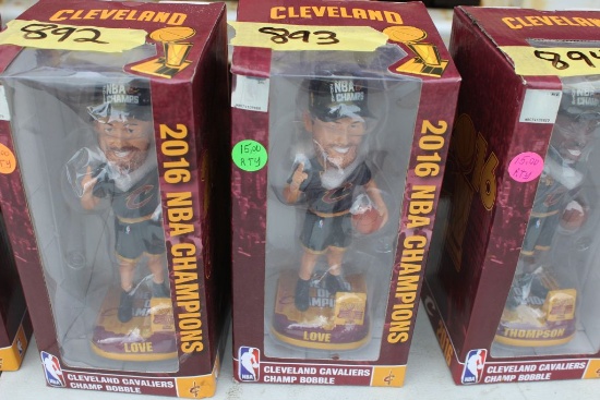 1 2016 Cleveland Cavaliers bobblehead, Love
