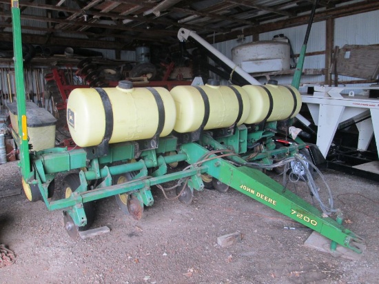 JD 7200 MAX Emerge II 6-30 corn planter