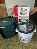 Rival Crock-pot in orig. box with insulated case