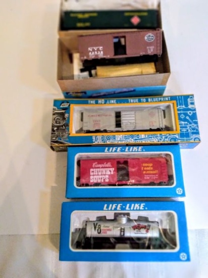 HO- Set of 5 Misc Train Cars in original boxes