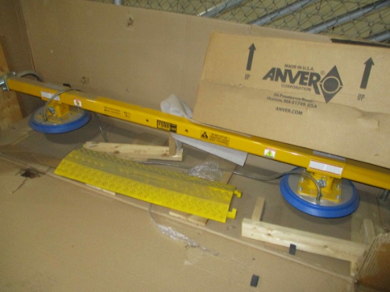 Anver 1,500-lb double suction lift “New in crate”