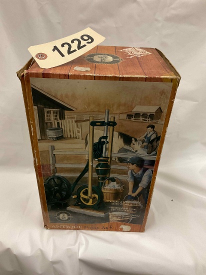Ertl Pump Jack NIB