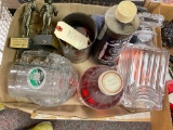 Flat of Poker Chips/Decanter/Mug/Statues/Misc