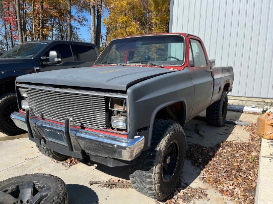 1986 Chevy 350 motor, auto., 4wd, 47,283mi., lifted, factory air, 37 x 10 tires, Edelbrock intake,