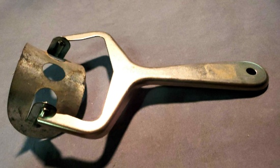 Rotating Biscuit Cutter