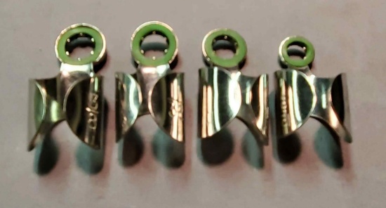 “Touch ‘n Hold” Fingertip Wrenches