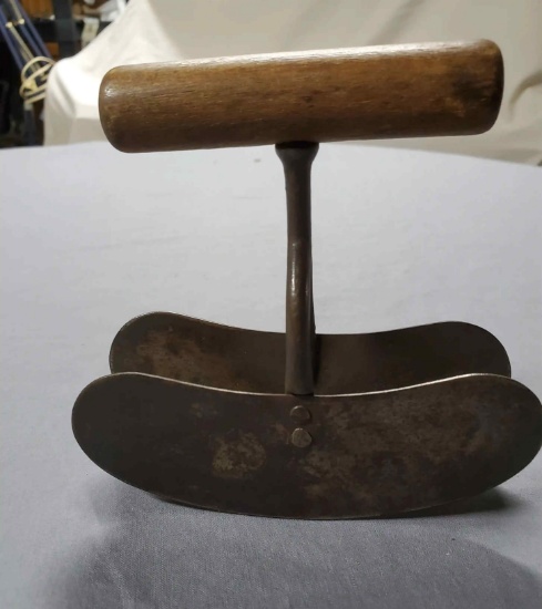 Double-Bladed Rocking Chopping Knife