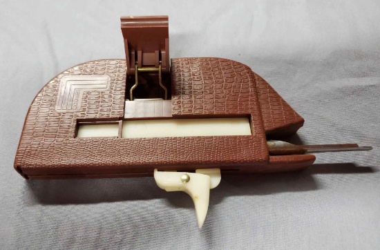 “Laredo” Cigarette Making Tool