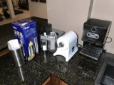 Coffee Maker, Juicer etc Kitchen/bar items Lot