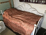 Metal Frame Day Bed