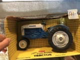 JLE Scale Model Toy Tractor Ford 4000 in Box