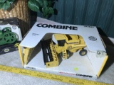 New Holland Combine ERTL Toy Model Tractor in Box