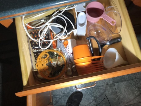 Contents of Drawer and Cupboard lot