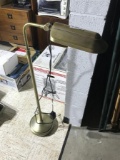 Adjustable floor reading lamp