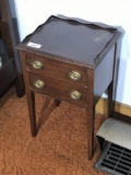 Vintage Mid Century Side Table w/Drawers