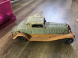 Antique Metal Roadster Stamped Toy Car Wind Up