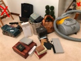Group Lot Vintage Wallets, Lane Box, Vacuum