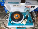 Vintage Mickey Mouse Record Player Nice