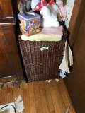 Vintage Wicker Hamper w/Lid